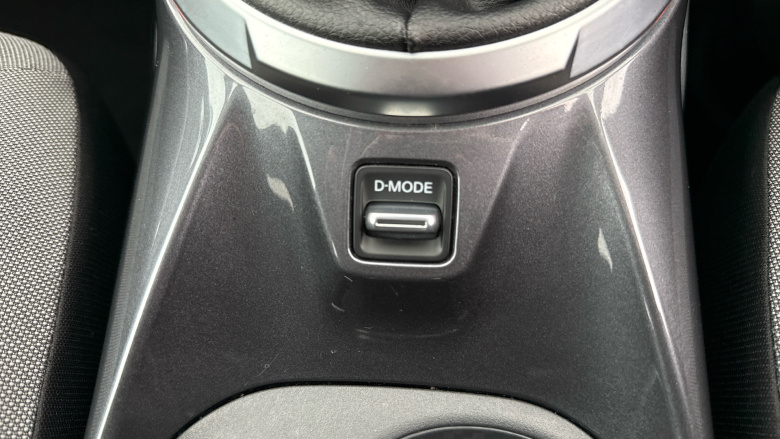 Nissan Juke 1.0 DiG-T N-Connecta 5dr Petrol Hatchback